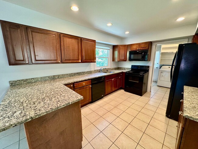 Foto del edificio - 2911 Tallow Ln