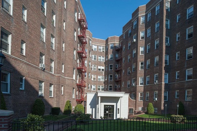 Charlotte Realty Apartments - Brooklyn, NY | Apartments.com