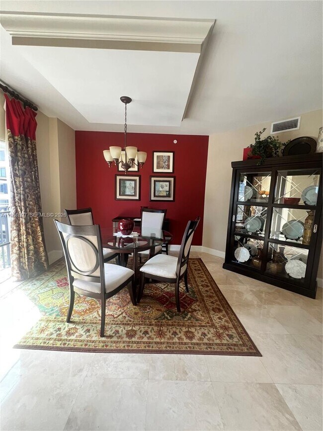 Foto del edificio - 2401 N Ocean Blvd