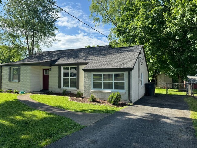 Building Photo - Cute 3BR Home in the Heart of Nashville