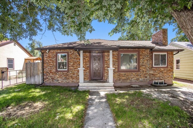 Photo - 2215 N. Corona St. House