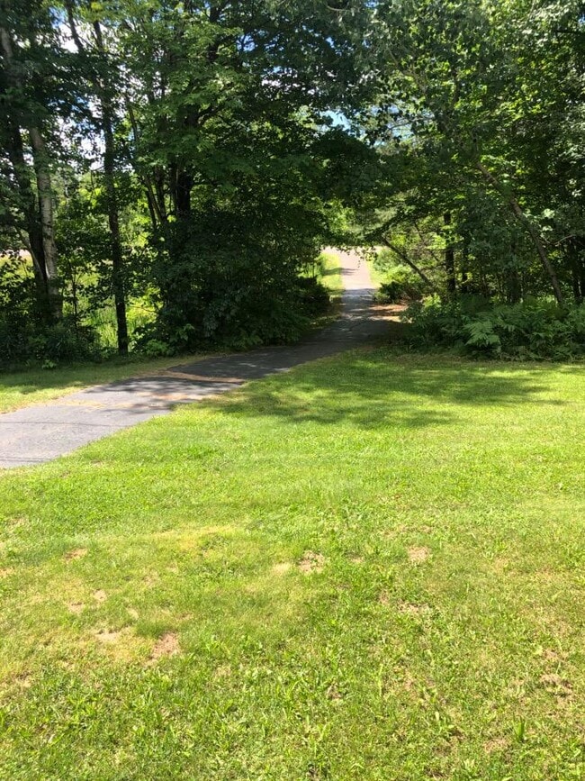 Building Photo - 5322 Lakeview Rd