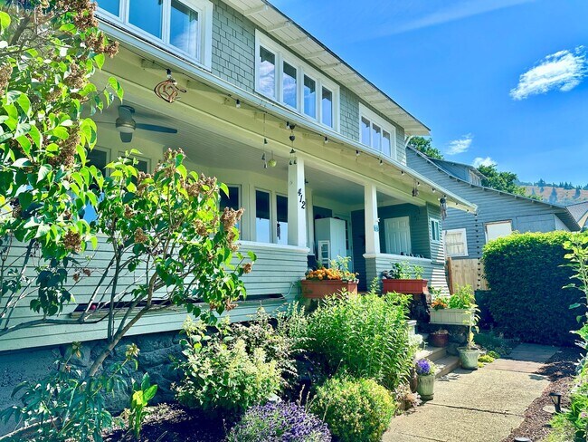 Foto del edificio - 3 Bedroom House For Rent In White Salmon
