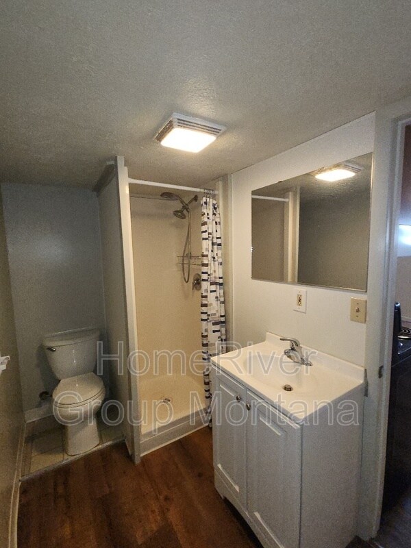 Foto del edificio - 724 Strand Ave