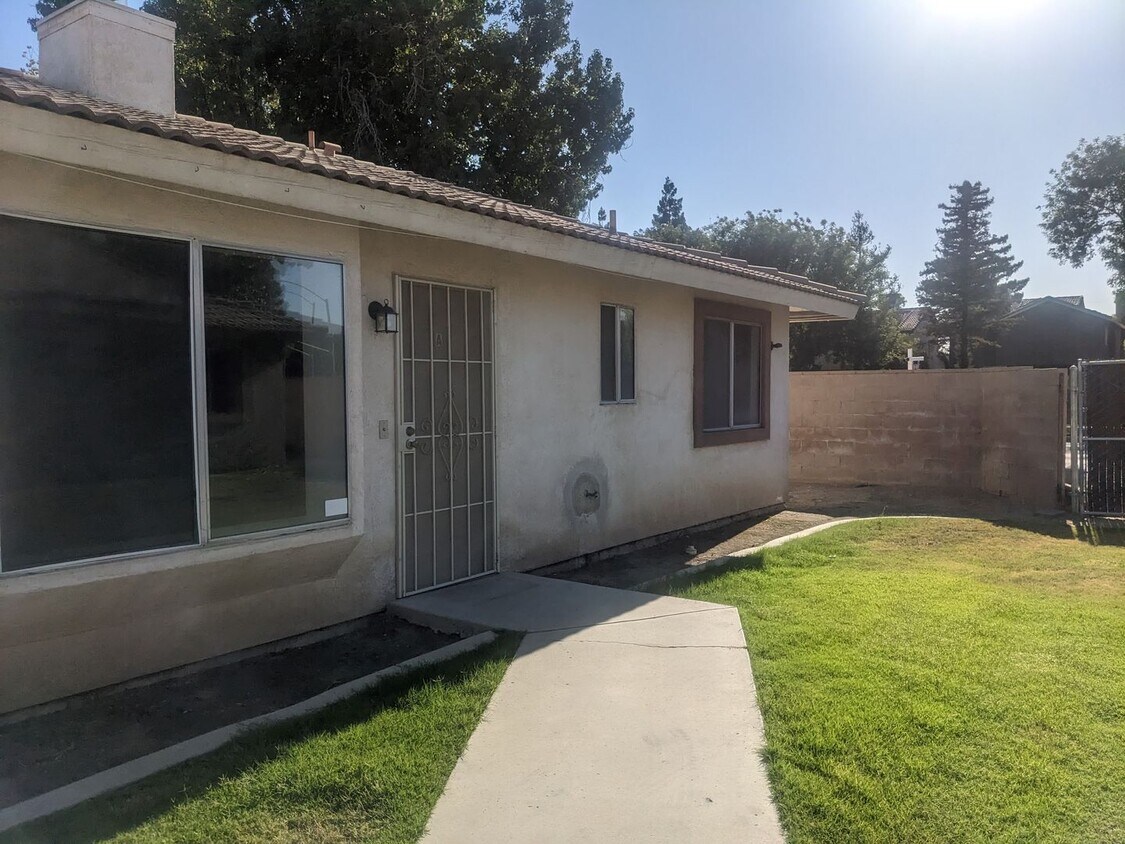 Primary Photo - 2720 Gosford Rd