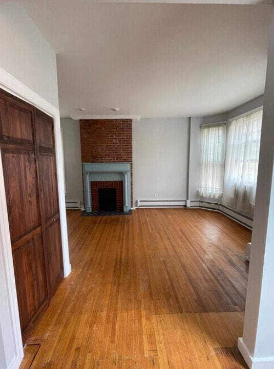 Building Photo - 383 Orange St