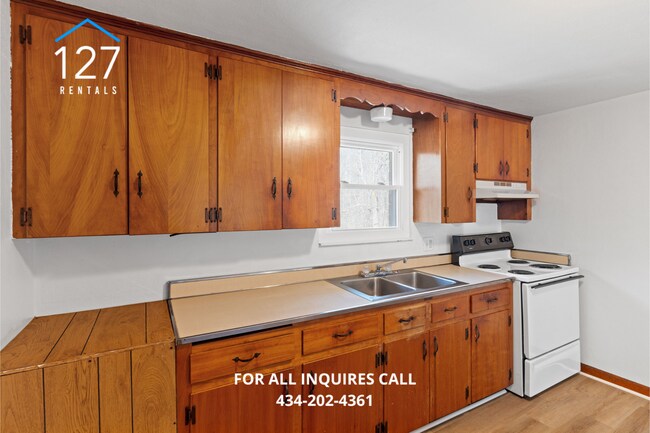 Foto del edificio - Comfortable & Convenient 1-Bedroom Apartment in Prime Lynchburg Location!