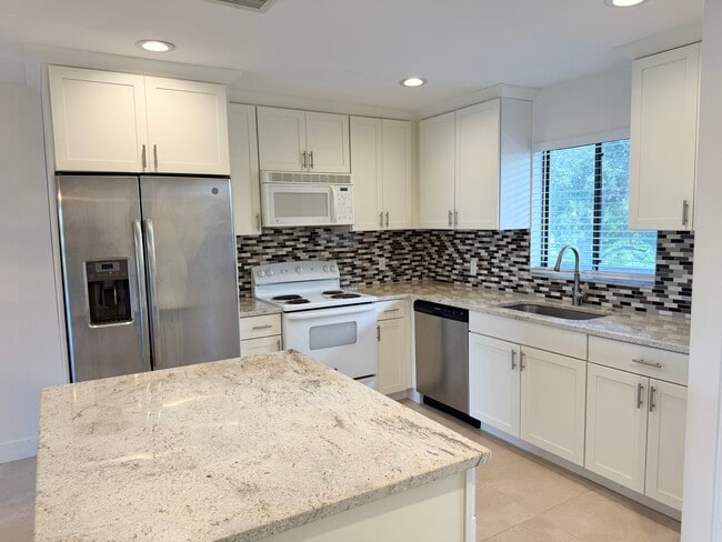 Building Photo - 5789 Gage Ln