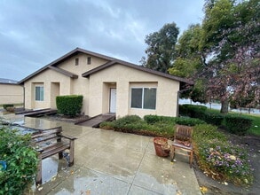 Building Photo - 9516 Hinton Ave