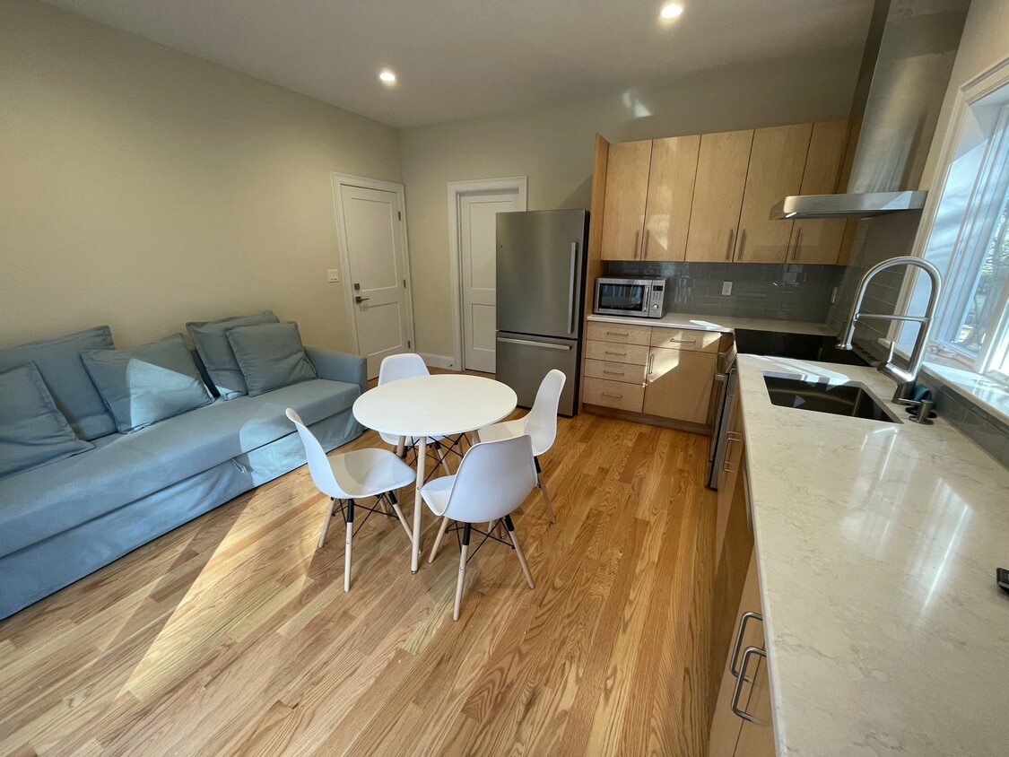 30 Colony Rd Unit 2, Lexington, MA 02420 Apartments in Lexington, MA