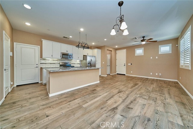 Building Photo - 35879 Landon Ln