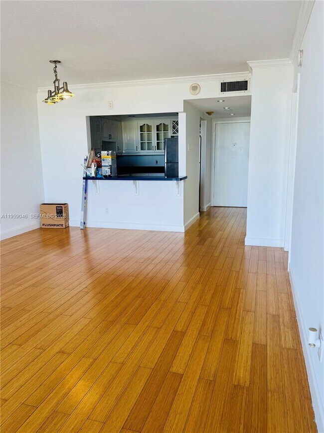 Foto del edificio - 13499 Biscayne Blvd