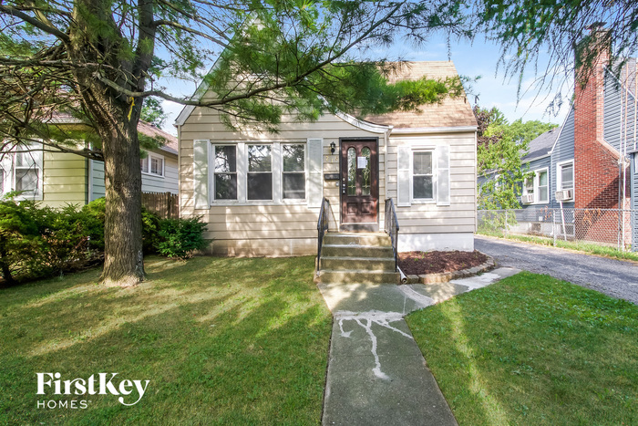 Primary Photo - 216 S Elmwood Ave