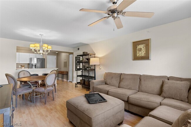 Building Photo - 8274 Key Royal Cir