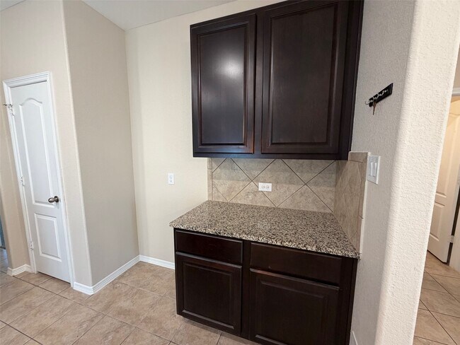 Building Photo - 2422 Concord Ter