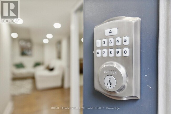 Photo du bâtiment - 5651 Turney Dr