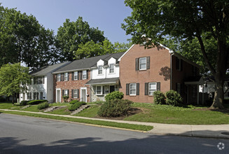 Building Photo - Village of Pineford Apartments