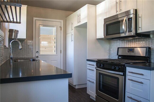 Foto del edificio - 7711 Watson St