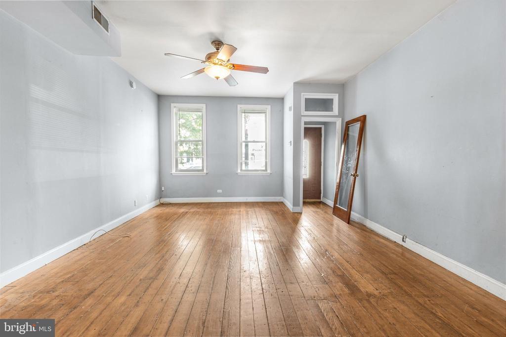 Primary Photo - 248 E Girard Ave