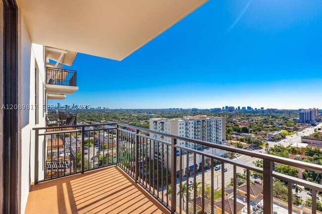 Foto del edificio - 888 Douglas Rd