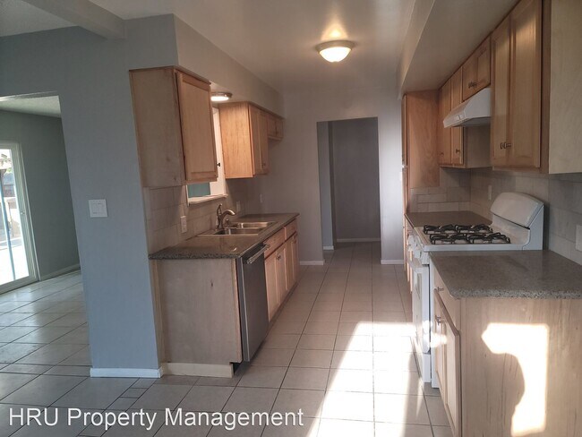 Foto del edificio - 3 br, 2 bath House - 2301 Dayton Ave