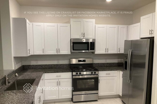 Foto del edificio - 8286 Crescent Oaks Dr