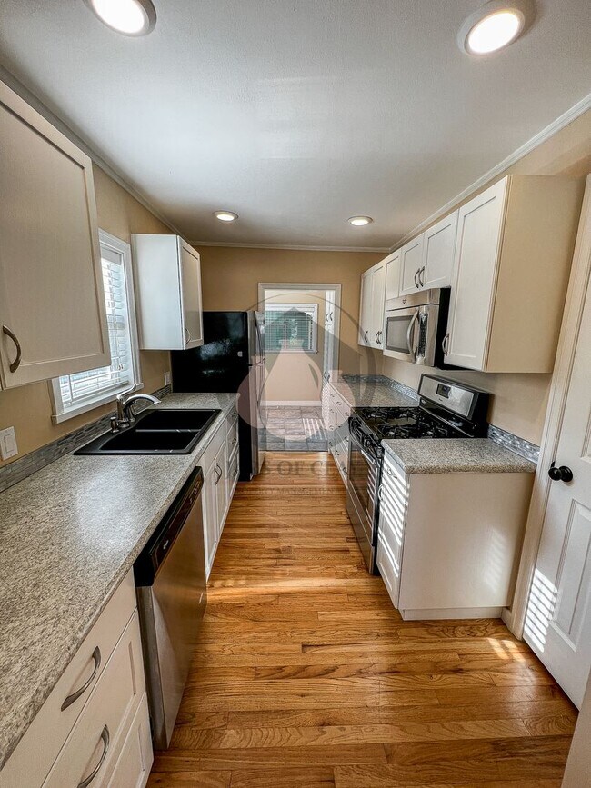 Building Photo - Dallas Single Family Home - Coming 1st par...