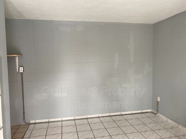 Foto del edificio - 550 Corey Ave