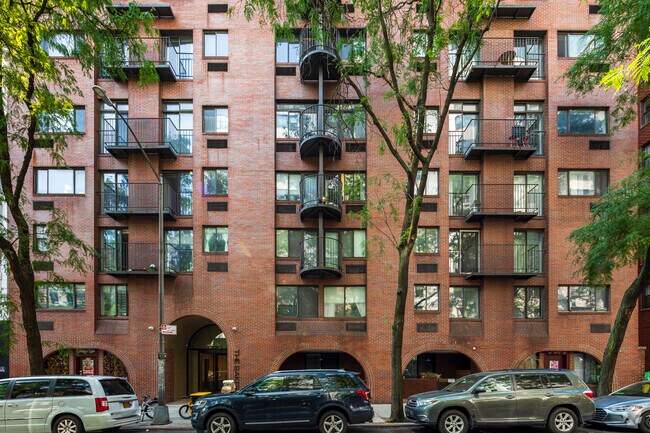 Building Photo - 316 E 65th St
