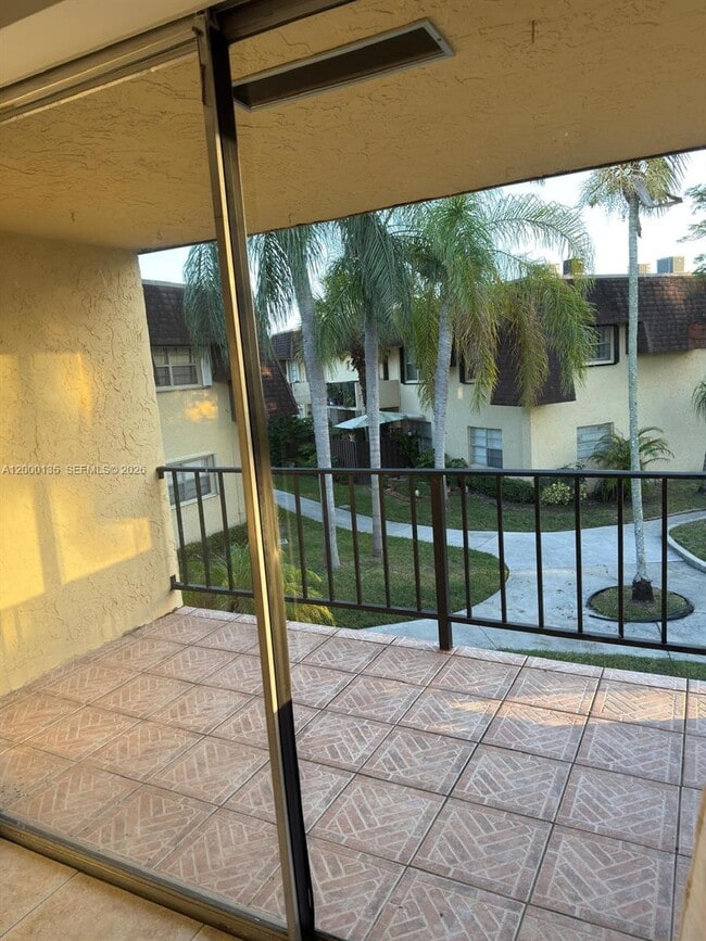 Building Photo - 9108 SW 137th Ter