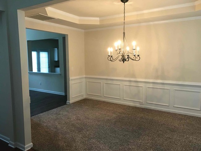 Building Photo - 3440 Coval Cir