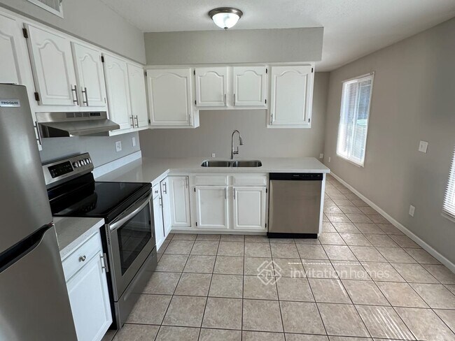 Building Photo - 18025 N 19th Ln