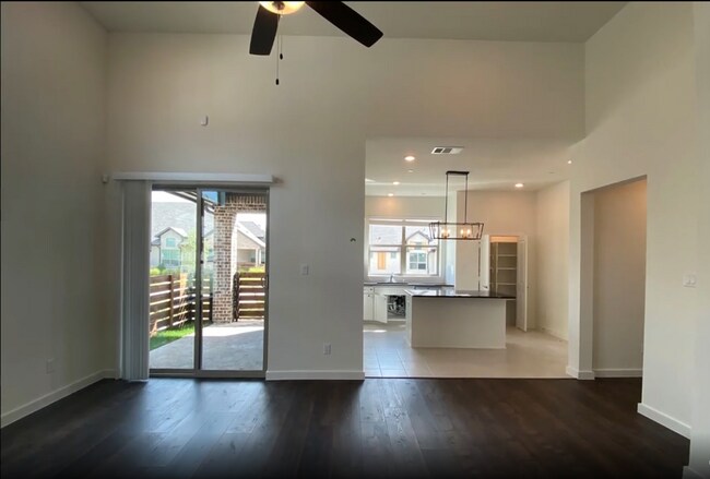 Building Photo - 1625 Dewberry Ln