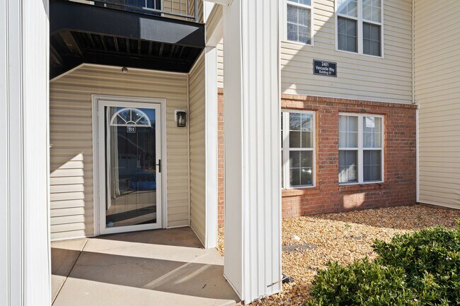 Foto del edificio - Ground-Level 2BR Condo with Community Pool!