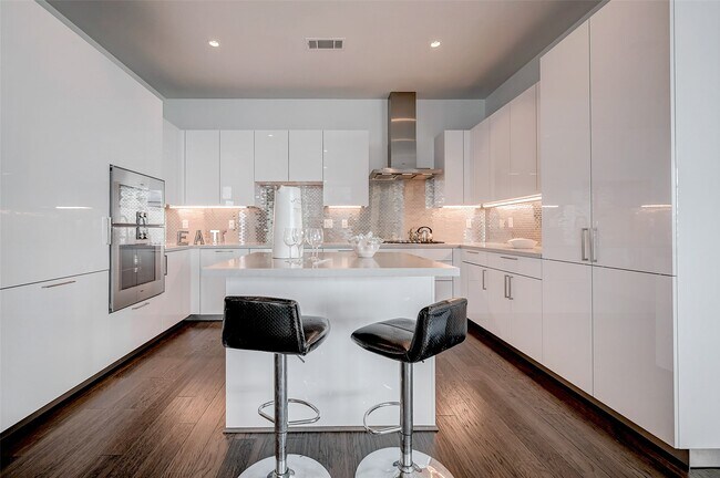 Foto del edificio - 4521 San Felipe St