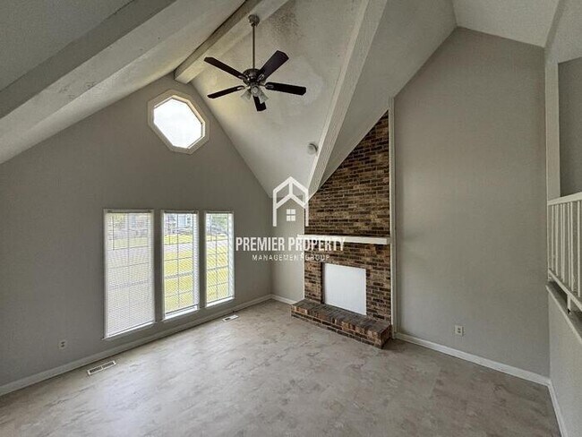 Foto del edificio - 328 Willow Glen Court - Available Now!