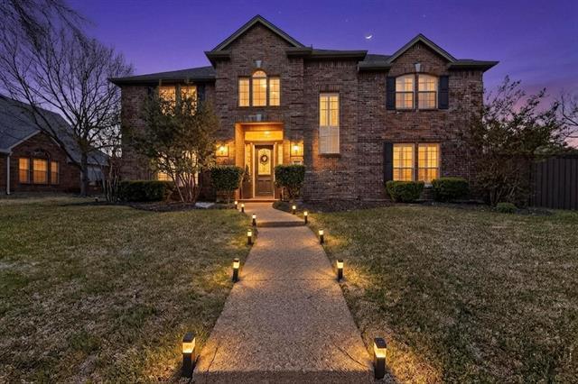 Building Photo - 2701 Scenic Dr