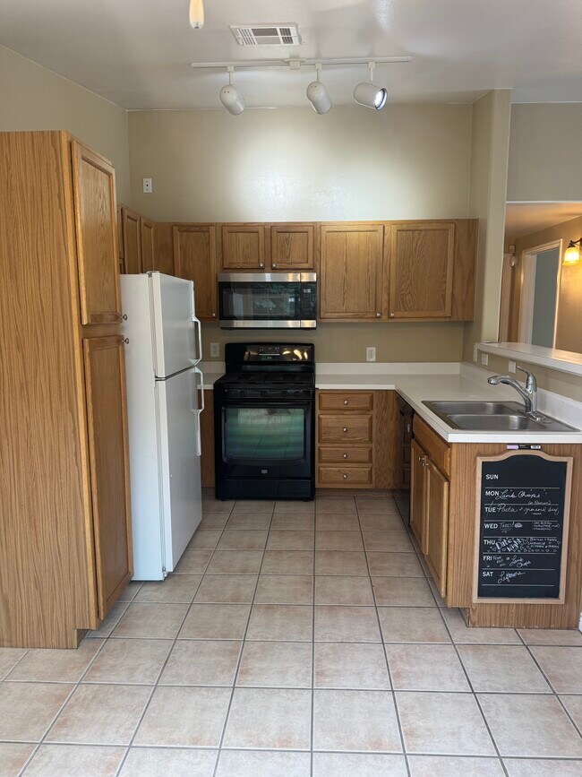 Foto del edificio - 8438 Thunder Ridge Way