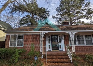 Building Photo - 162 Trivette Rd