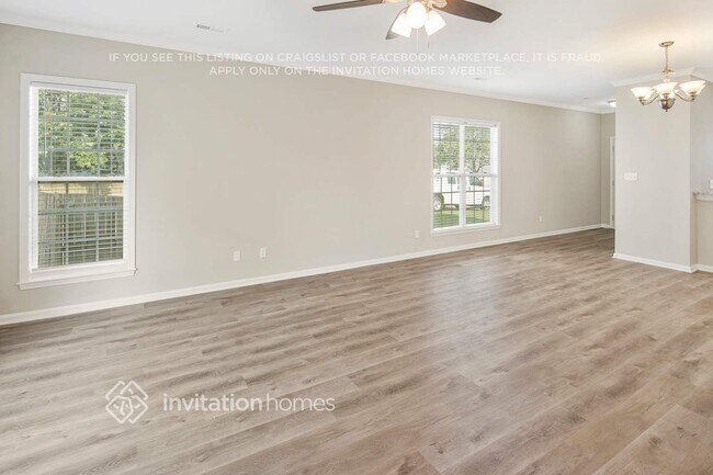 Foto del edificio - 3829 Thomas Ridge Dr