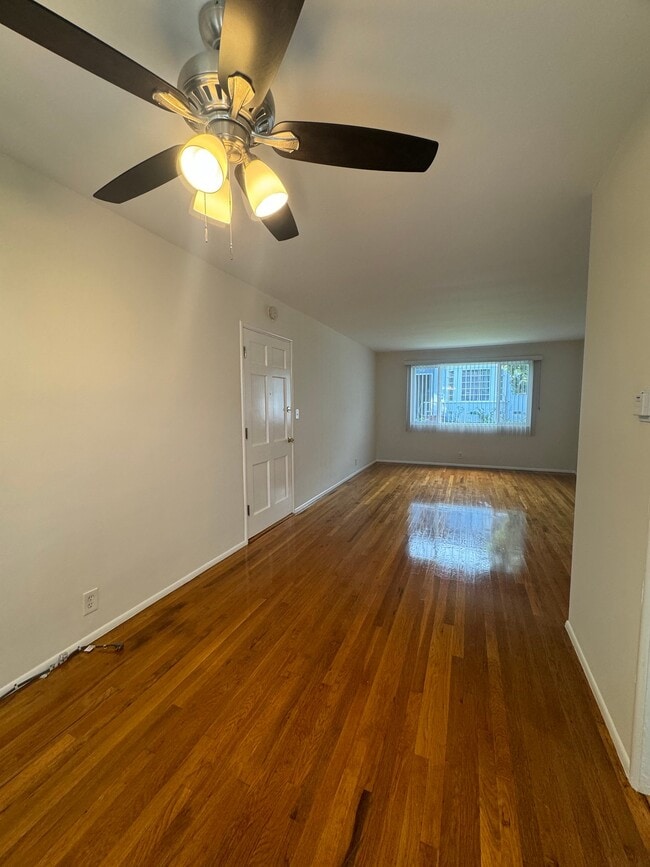 Building Photo - 1792 Grevelia St