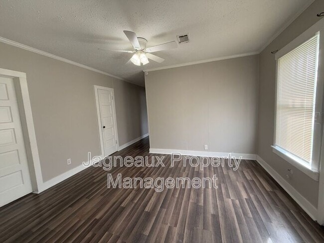 Foto del edificio - 116 S Stanford St