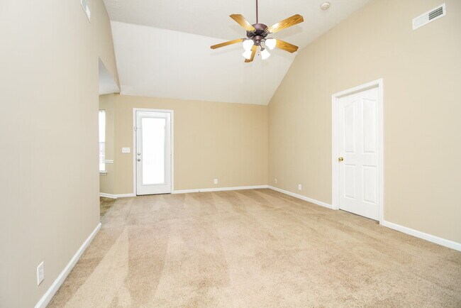 Building Photo - 1348 E Nir Shreibman