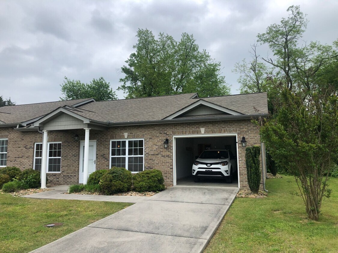102 Judson Wy, Lenoir City, TN 37771 House Rental in Lenoir City, TN