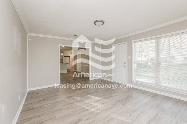 Building Photo - 457 Pemberton Dr