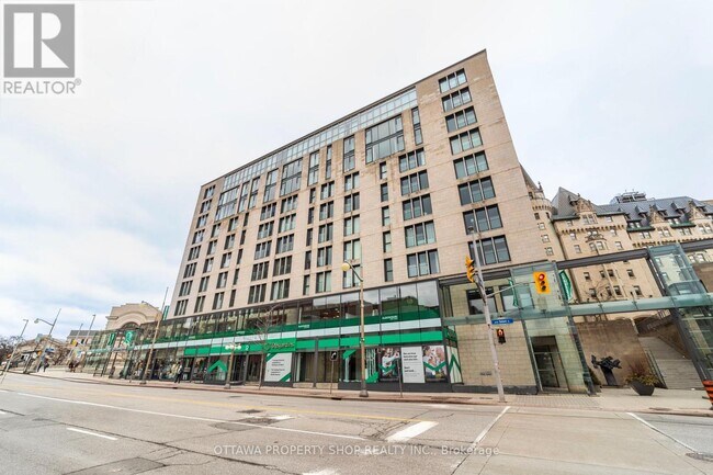 Photo du bâtiment - 700 Sussex Dr