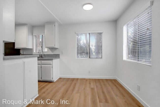Building Photo - 1 br, 1 bath Apartment - 817 Hill Street 8...