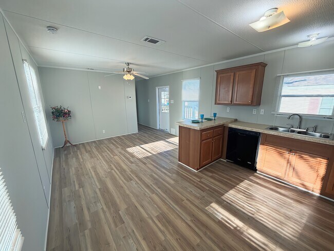 Building Photo - 110 N Michigan St