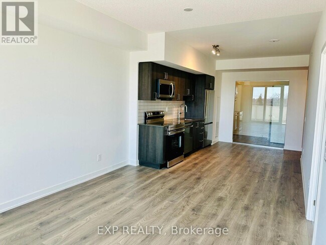 Photo du bâtiment - 1010 Sandy Beach Rd