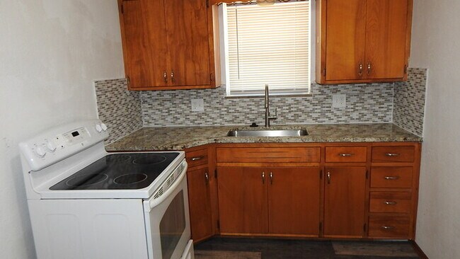Building Photo - 1 bed - 1 bath for rent in Independence